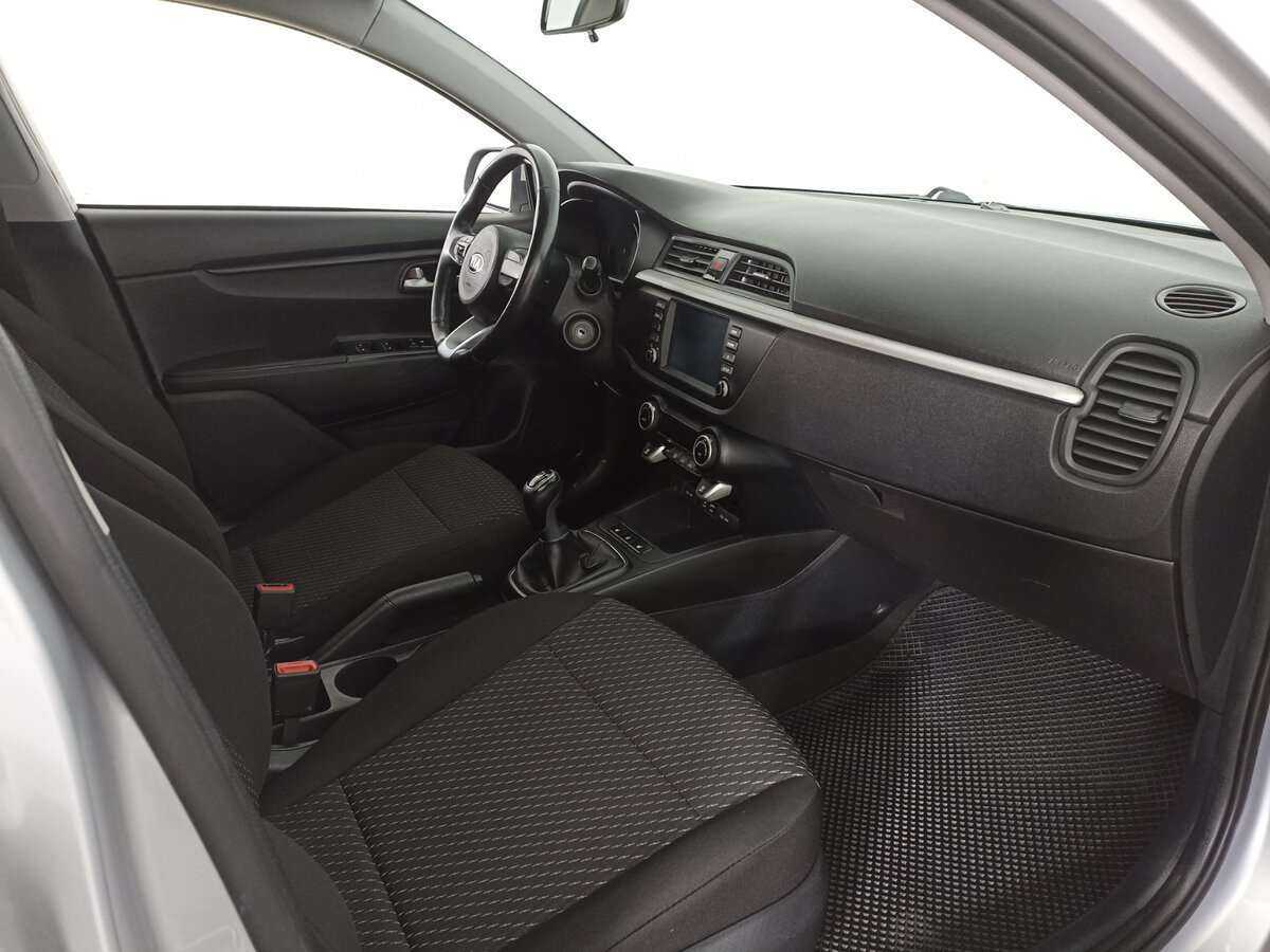 Kia Rio X-Line, 2019 Фото №9