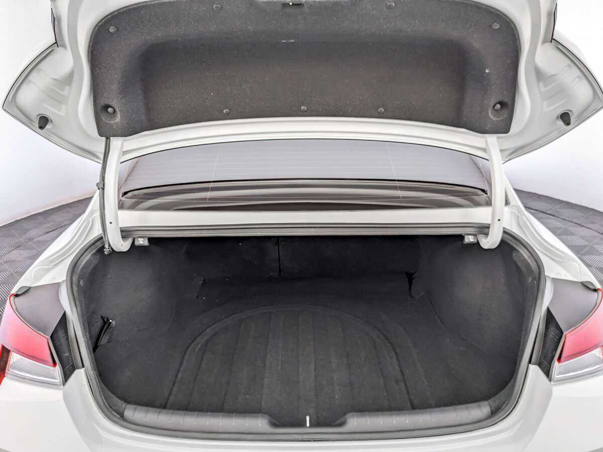 Hyundai Elantra, 2022 Фото №10