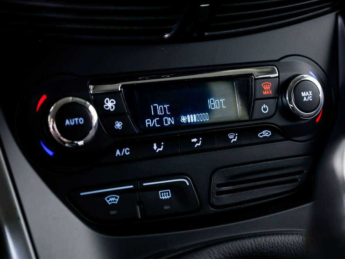 Ford Kuga, 2013 Фото №15