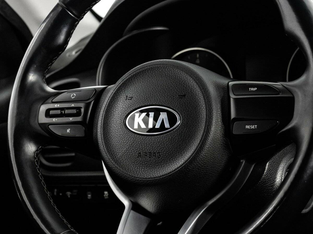 Kia Rio, 2018 Фото №12