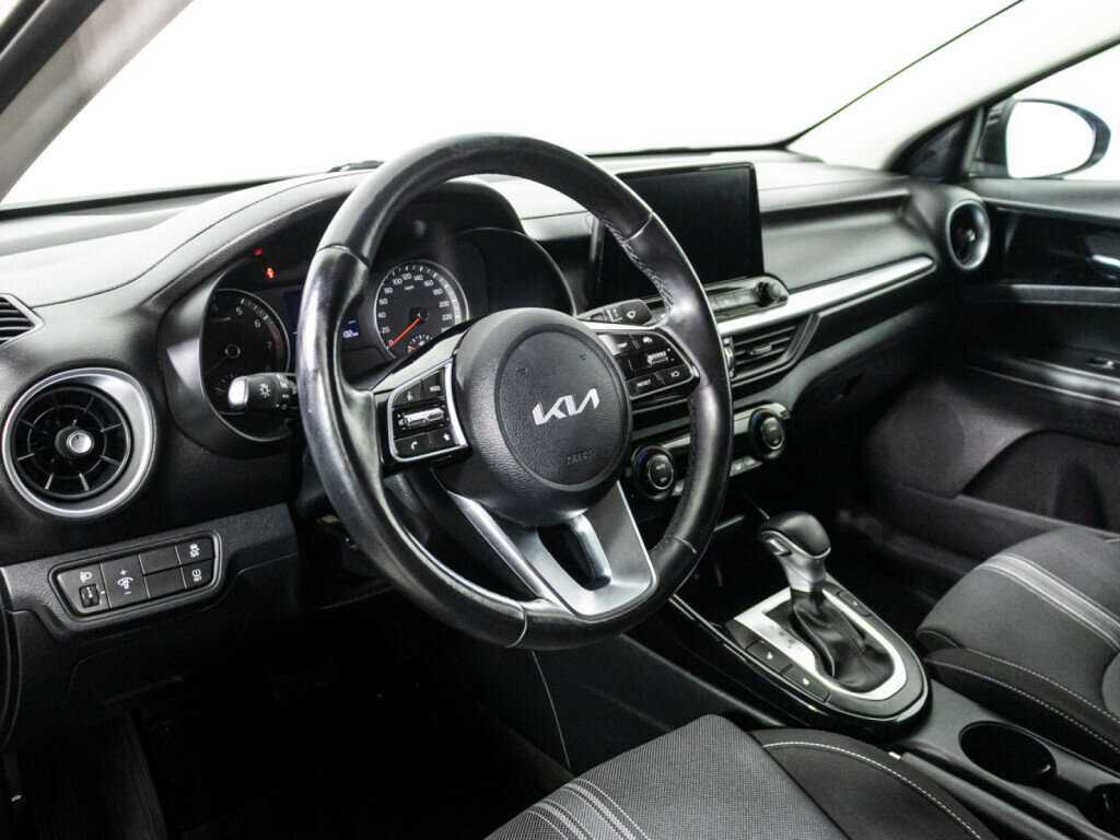 Kia Cerato, 2022 Фото №11