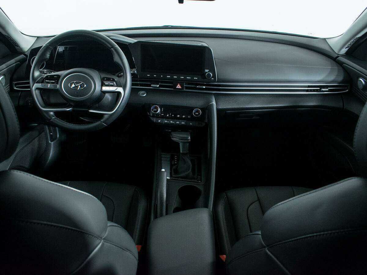 Hyundai Elantra, 2023 Фото №12