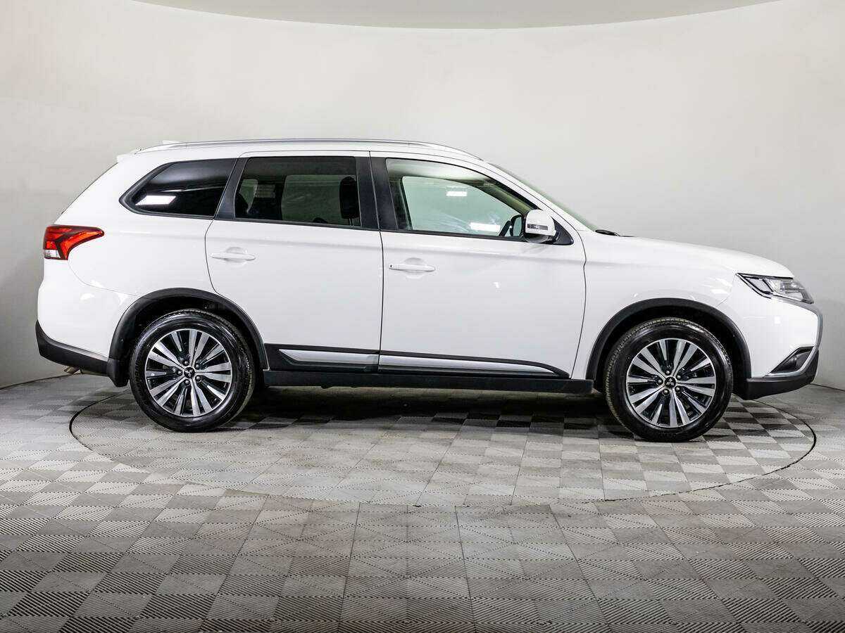 Mitsubishi Outlander, 2021 Фото №4