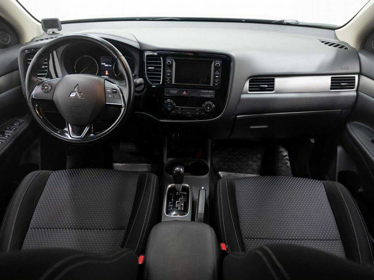 Mitsubishi Outlander, 2016 Фото №13