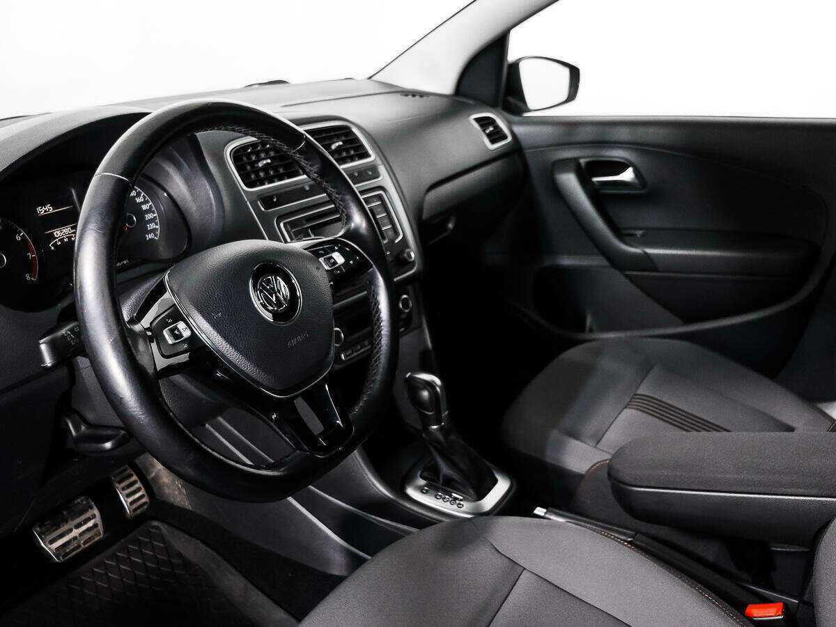 Volkswagen Polo, 2016 Фото №9