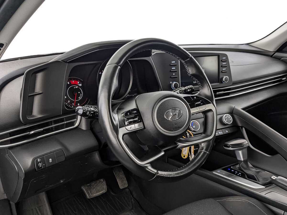 Hyundai Elantra, 2021 Фото №11