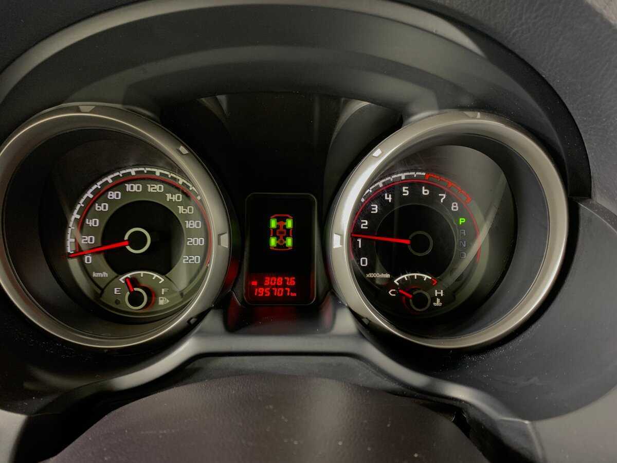 Mitsubishi Pajero, 2015 Фото №15