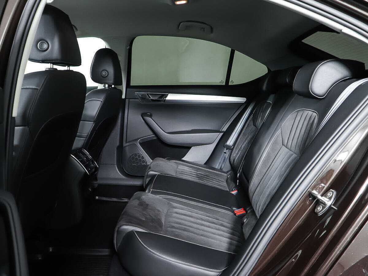 Skoda Superb, 2021 Фото №10