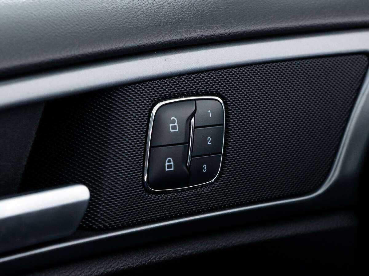 Ford Mondeo, 2019 Фото №16