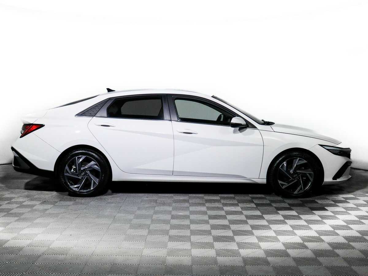 Hyundai Elantra, 2023 Фото №4