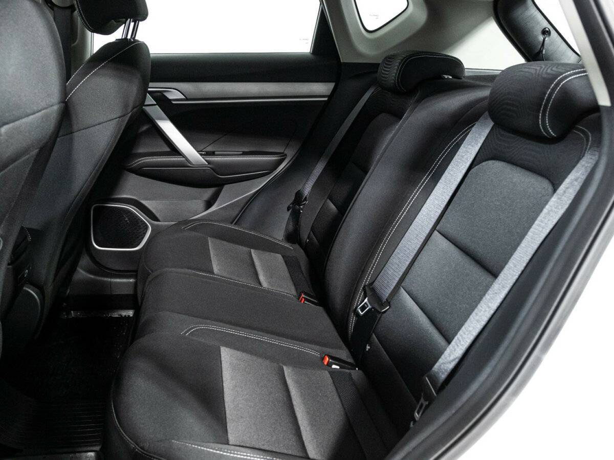 Geely Coolray, 2022 Фото №10