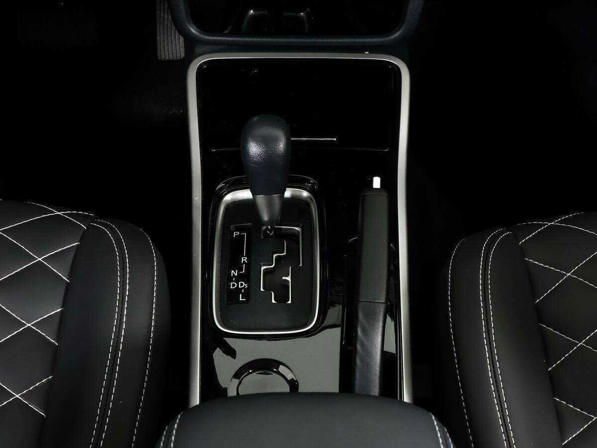 Mitsubishi Outlander, 2022 Фото №10