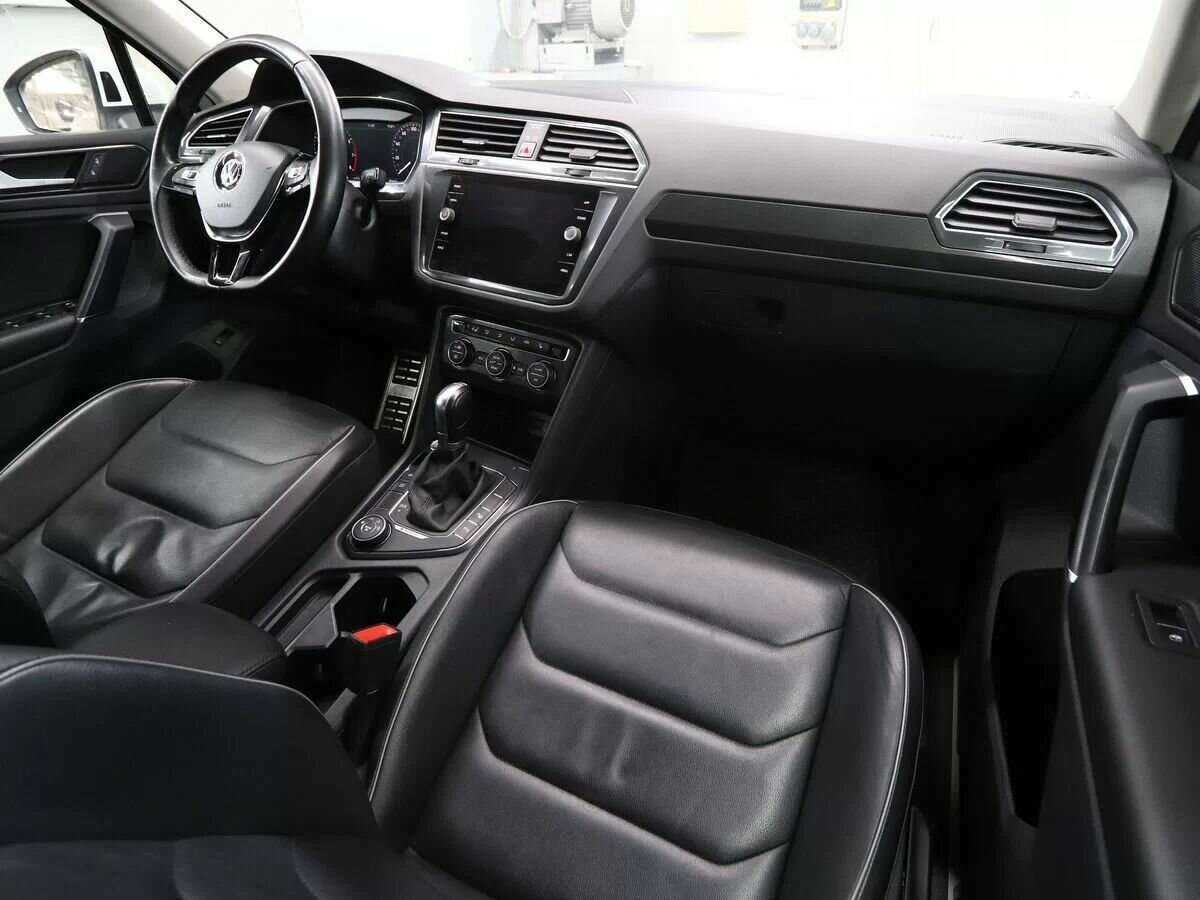 Volkswagen Tiguan, 2018 Фото №16