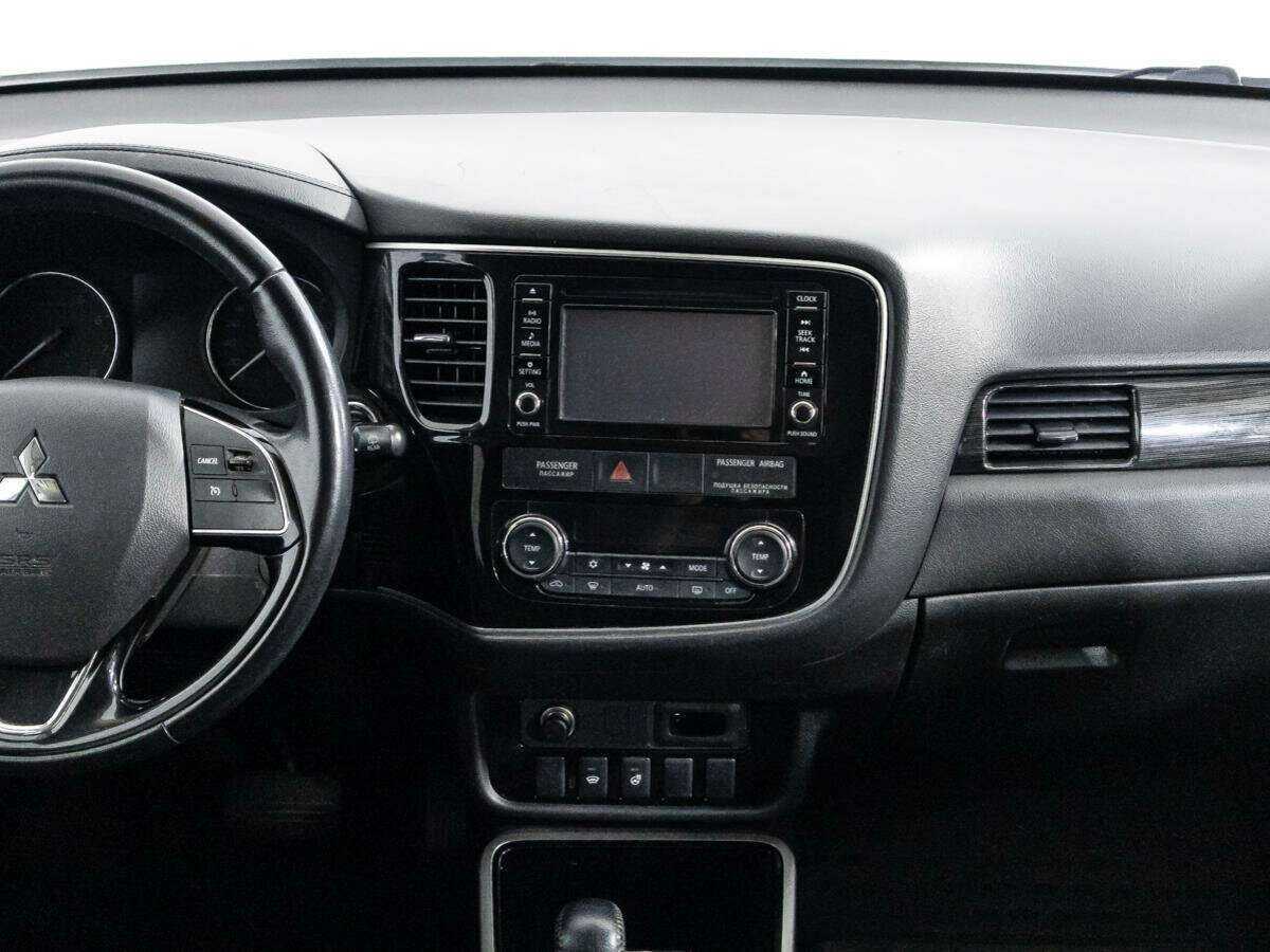 Mitsubishi Outlander, 2017 Фото №14