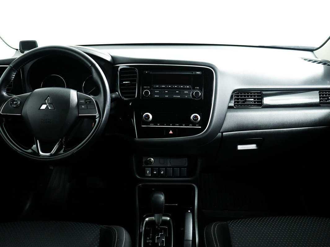 Mitsubishi Outlander, 2021 Фото №9