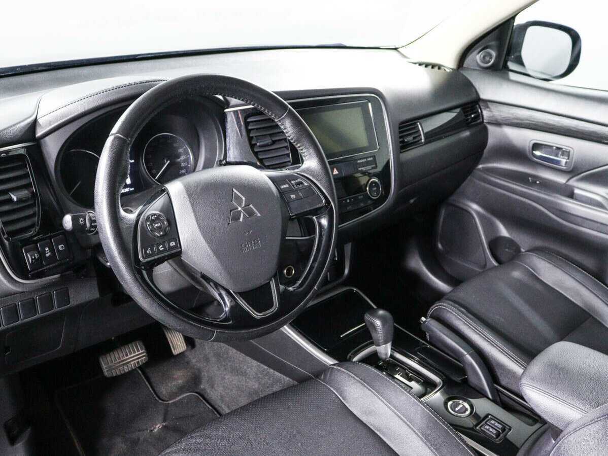 Mitsubishi Outlander, 2018 Фото №13