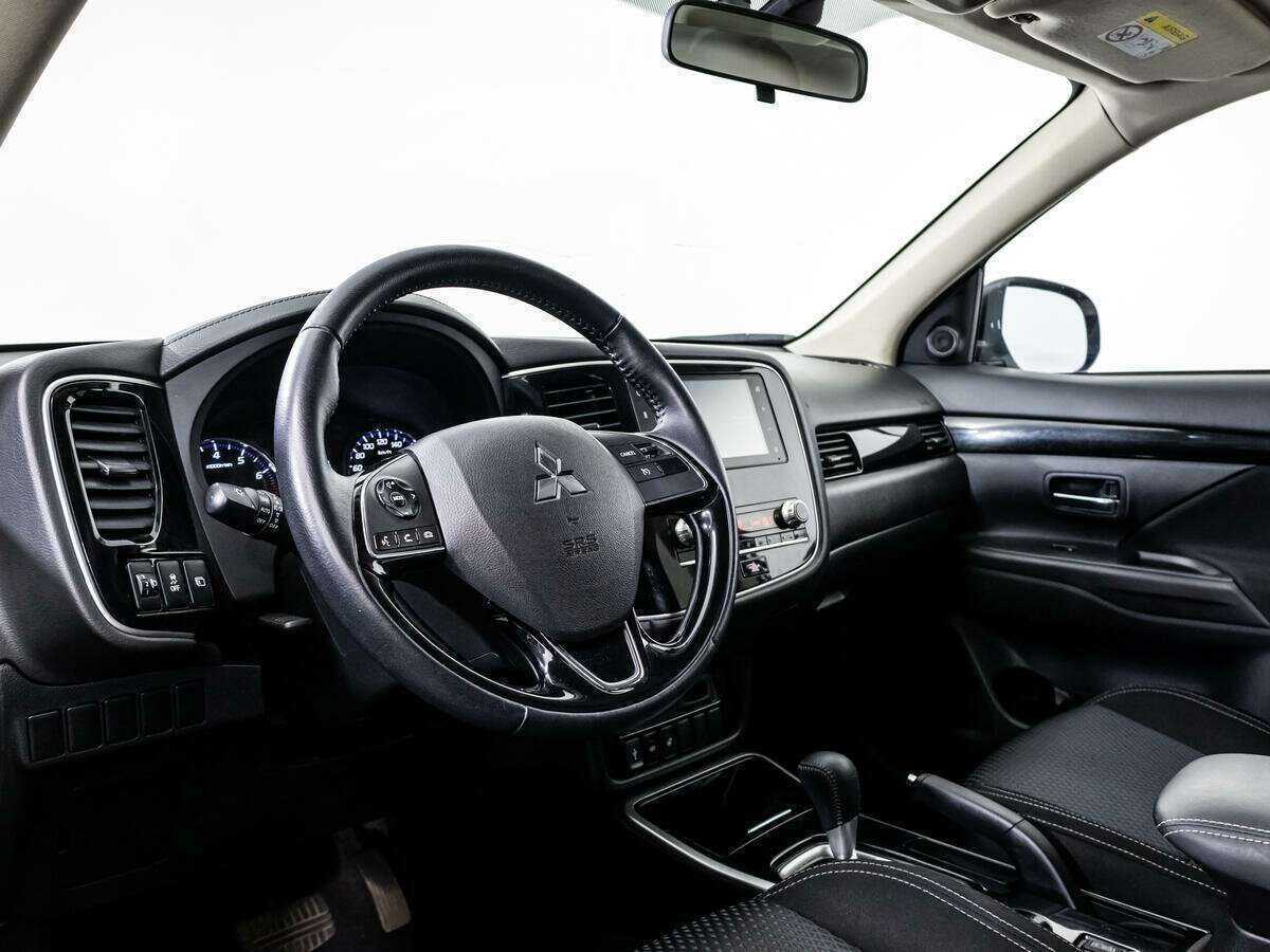 Mitsubishi Outlander, 2021 Фото №10