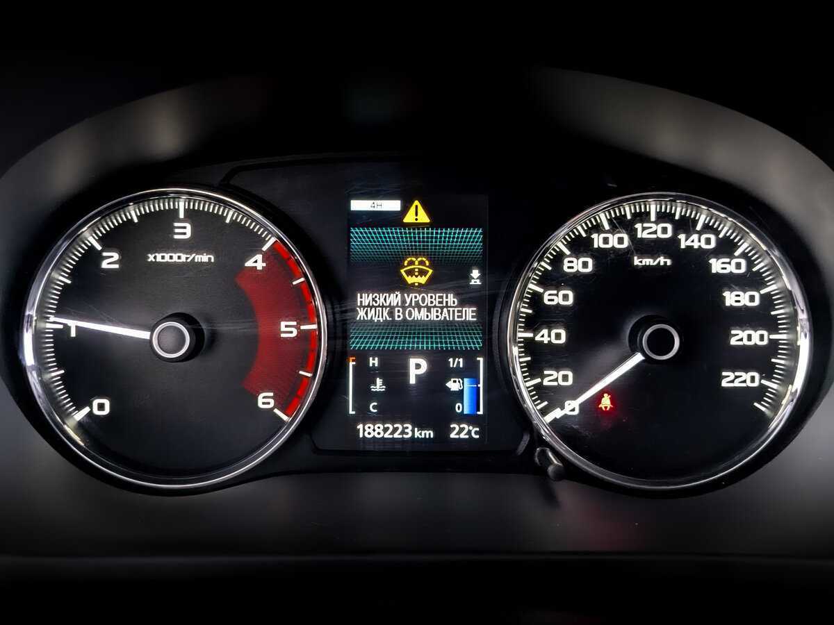 Mitsubishi Pajero Sport, 2018 Фото №13