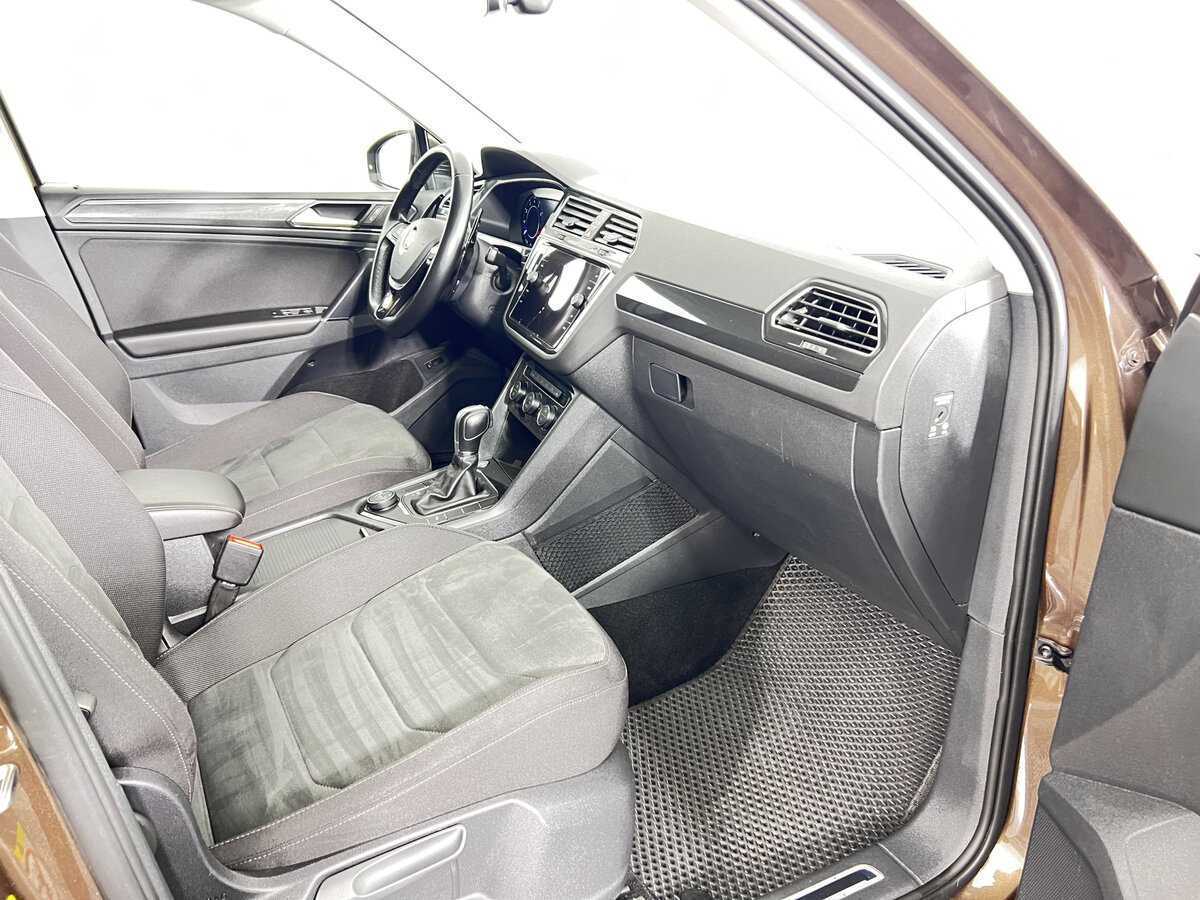 Volkswagen Tiguan, 2018 Фото №8