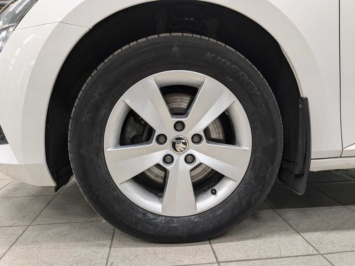 Skoda Superb, 2020 Фото №13