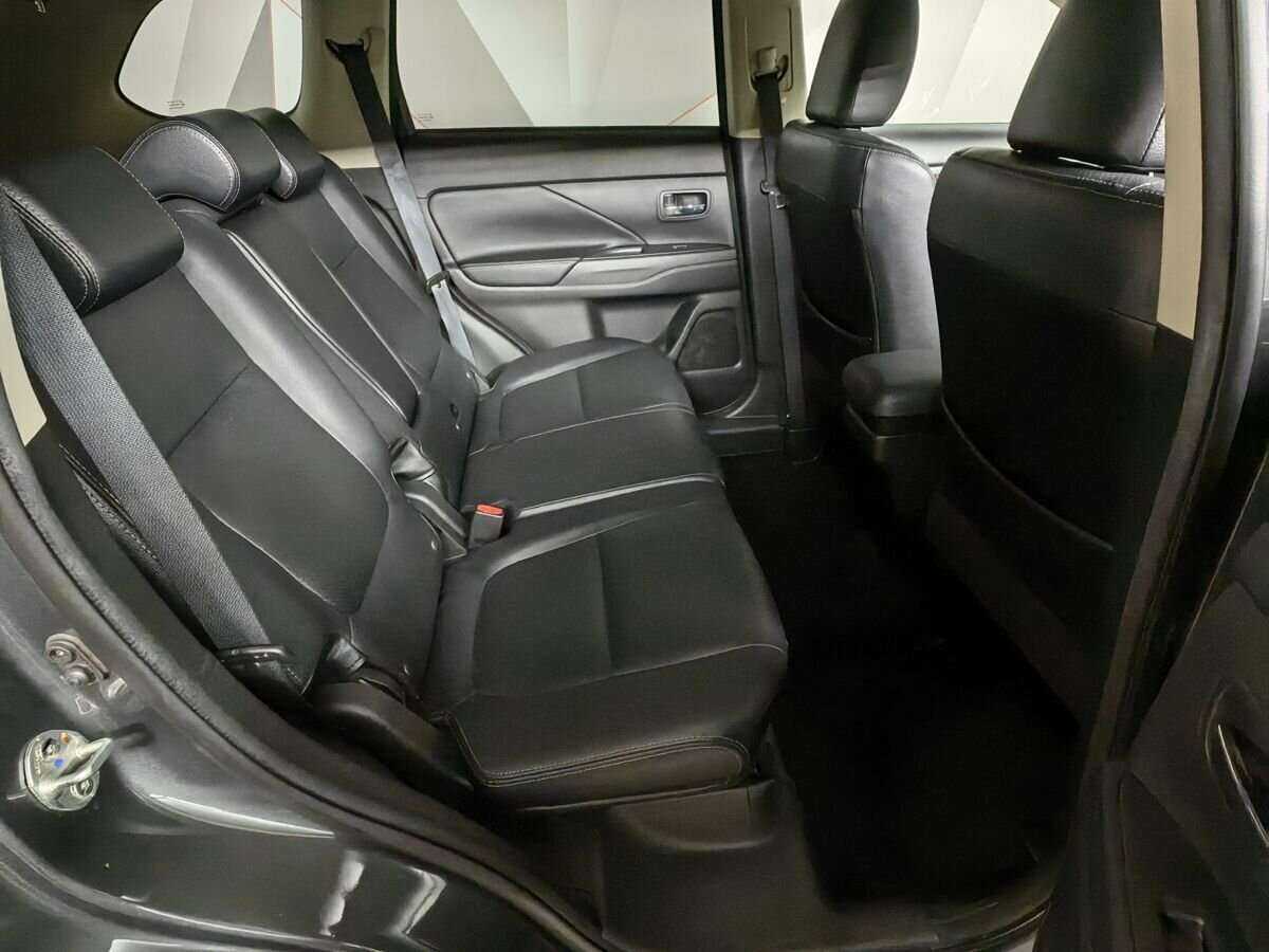 Mitsubishi Outlander, 2017 Фото №12