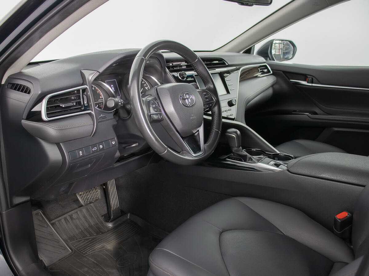 Toyota Camry, 2018 Фото №12