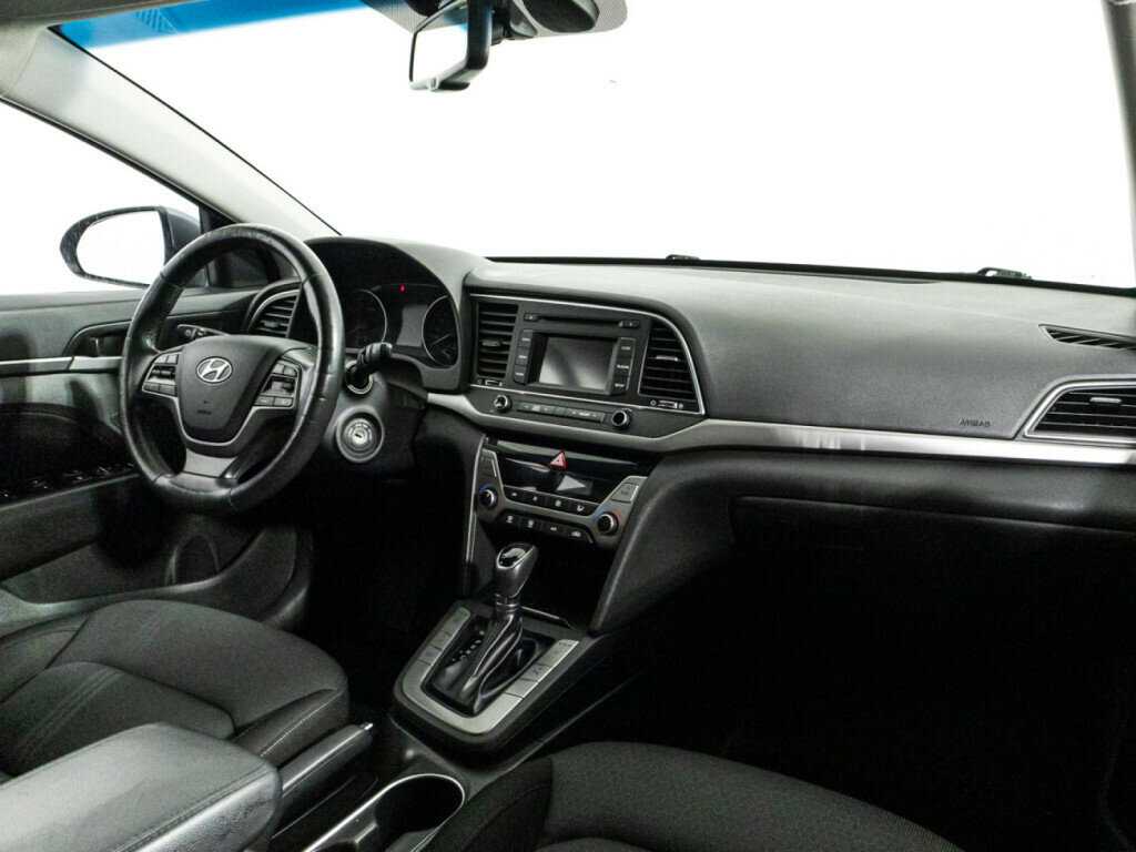 Hyundai Elantra, 2018 Фото №9