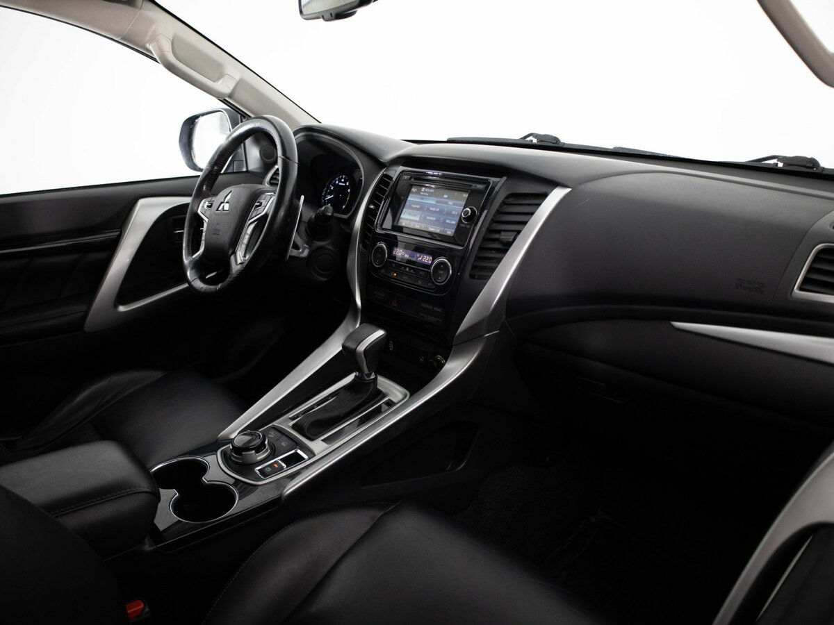 Mitsubishi Pajero Sport III, 2016 Фото №11