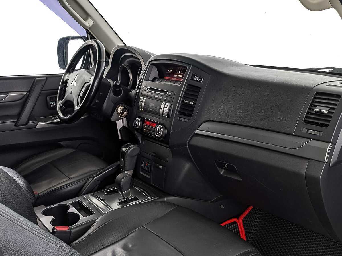 Mitsubishi Pajero, 2013 Фото №13