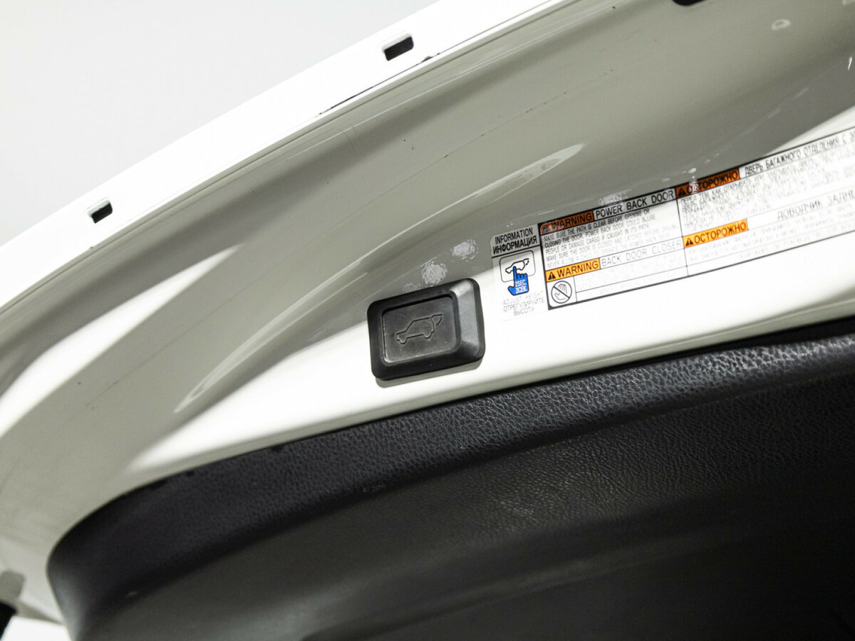 Toyota RAV4 IV (XA40) Рестайлинг, 2016 Фото №13