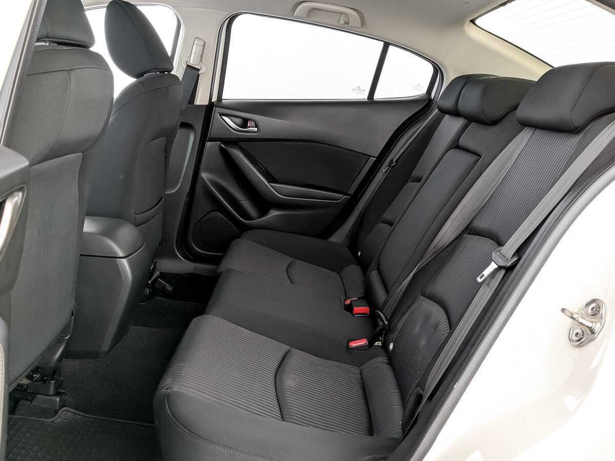 Mazda 3, 2015 Фото №12