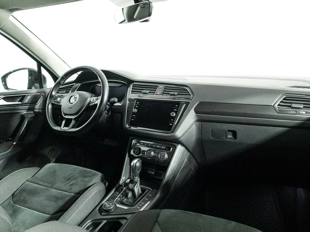 Volkswagen Tiguan, 2018 Фото №9
