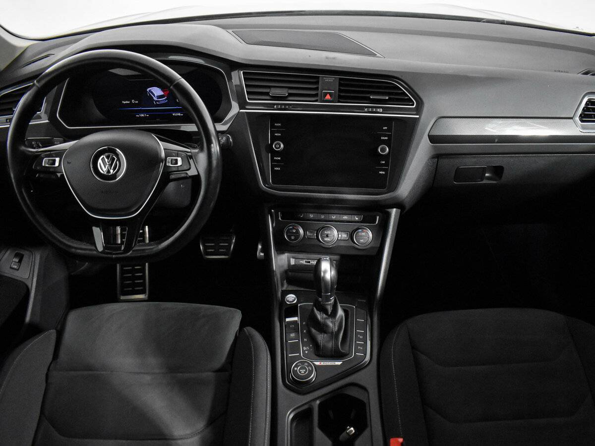 Volkswagen Tiguan, 2018 Фото №16