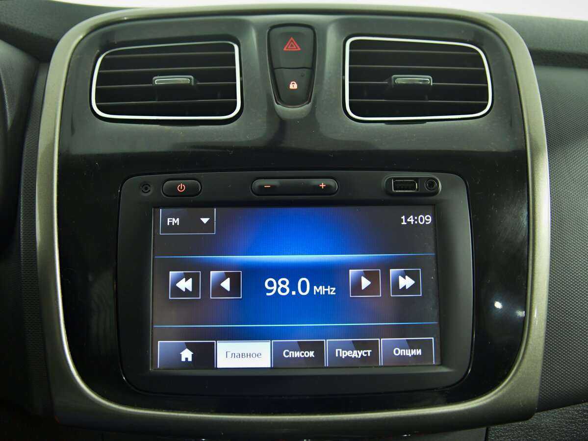 Renault Logan, 2015 Фото №12