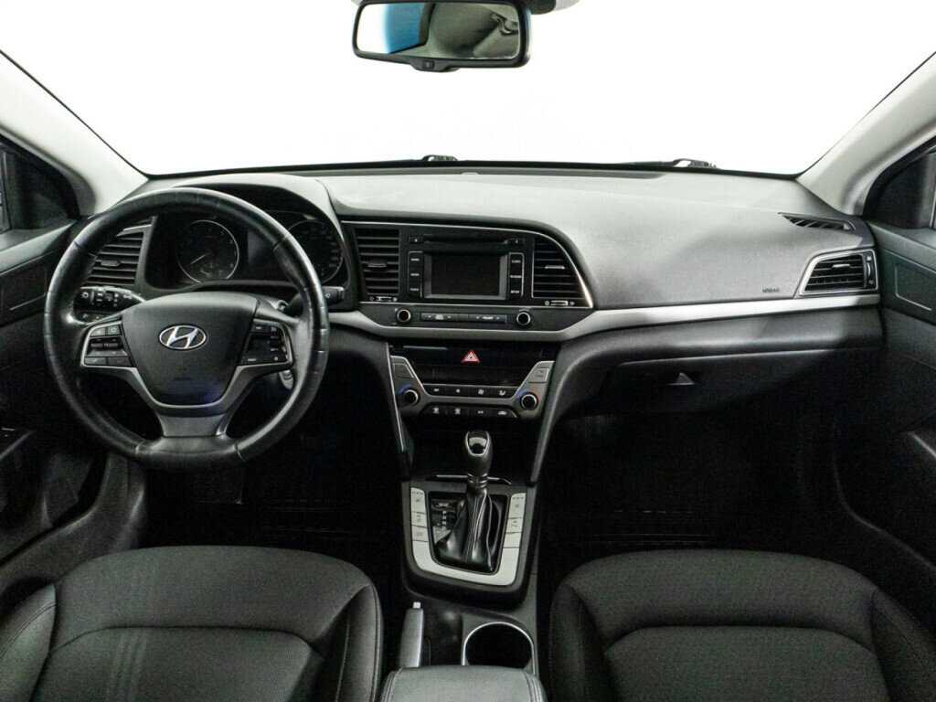Hyundai Elantra, 2018 Фото №13