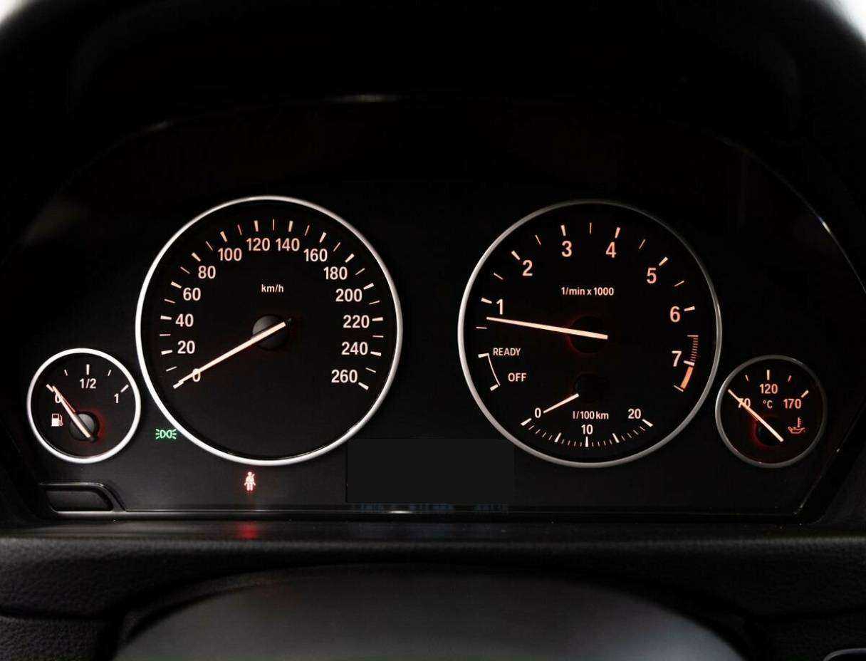 BMW 3 серии 320i, 2014 Фото №12