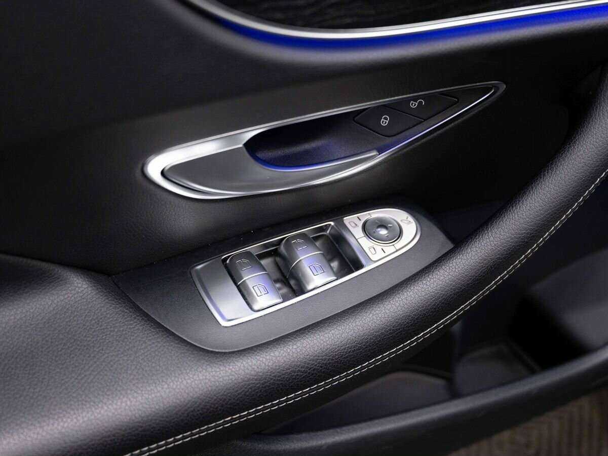 Mercedes-Benz E-Класс 200, 2017 Фото №20