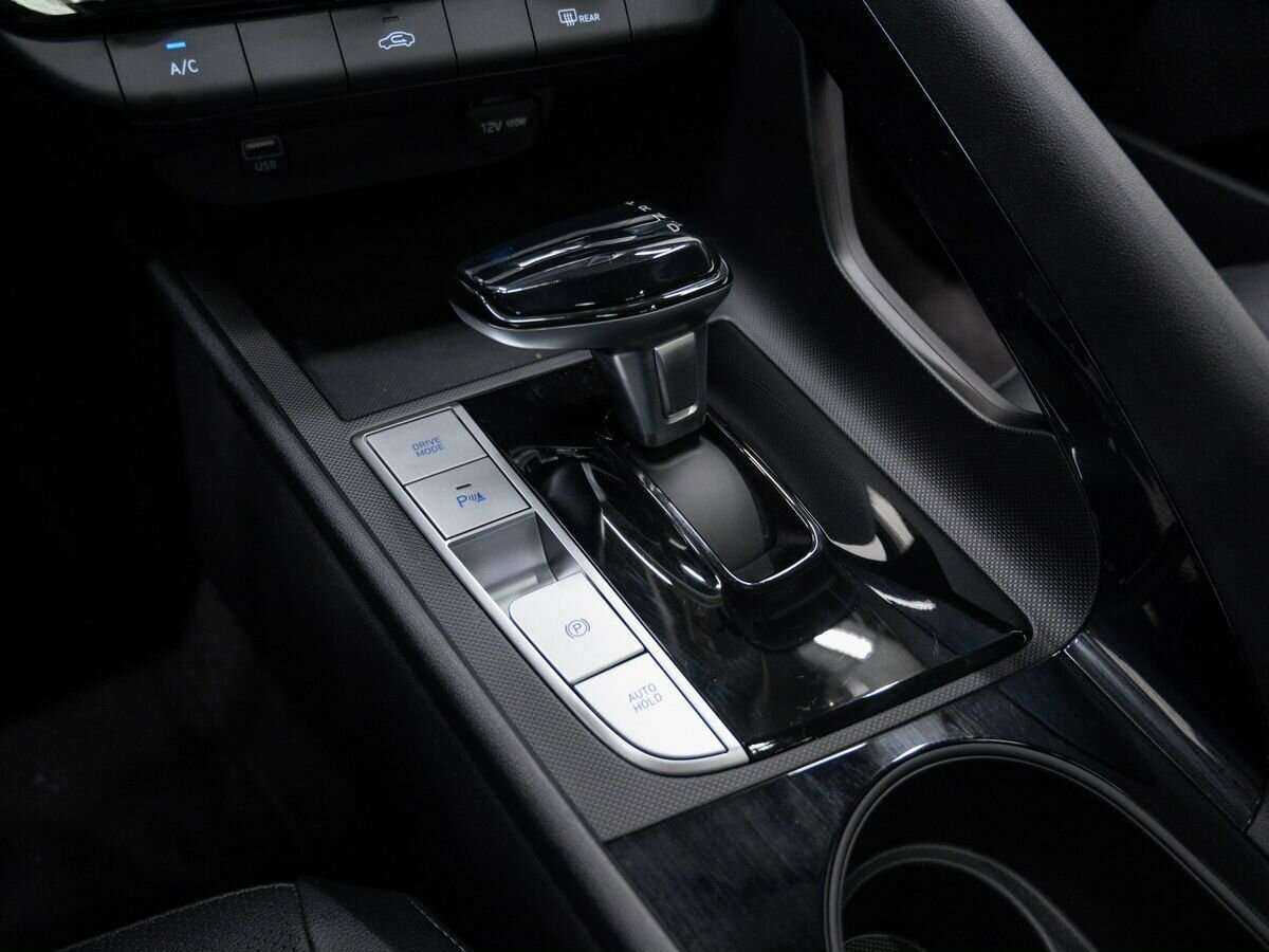 Hyundai Elantra, 2023 Фото №22