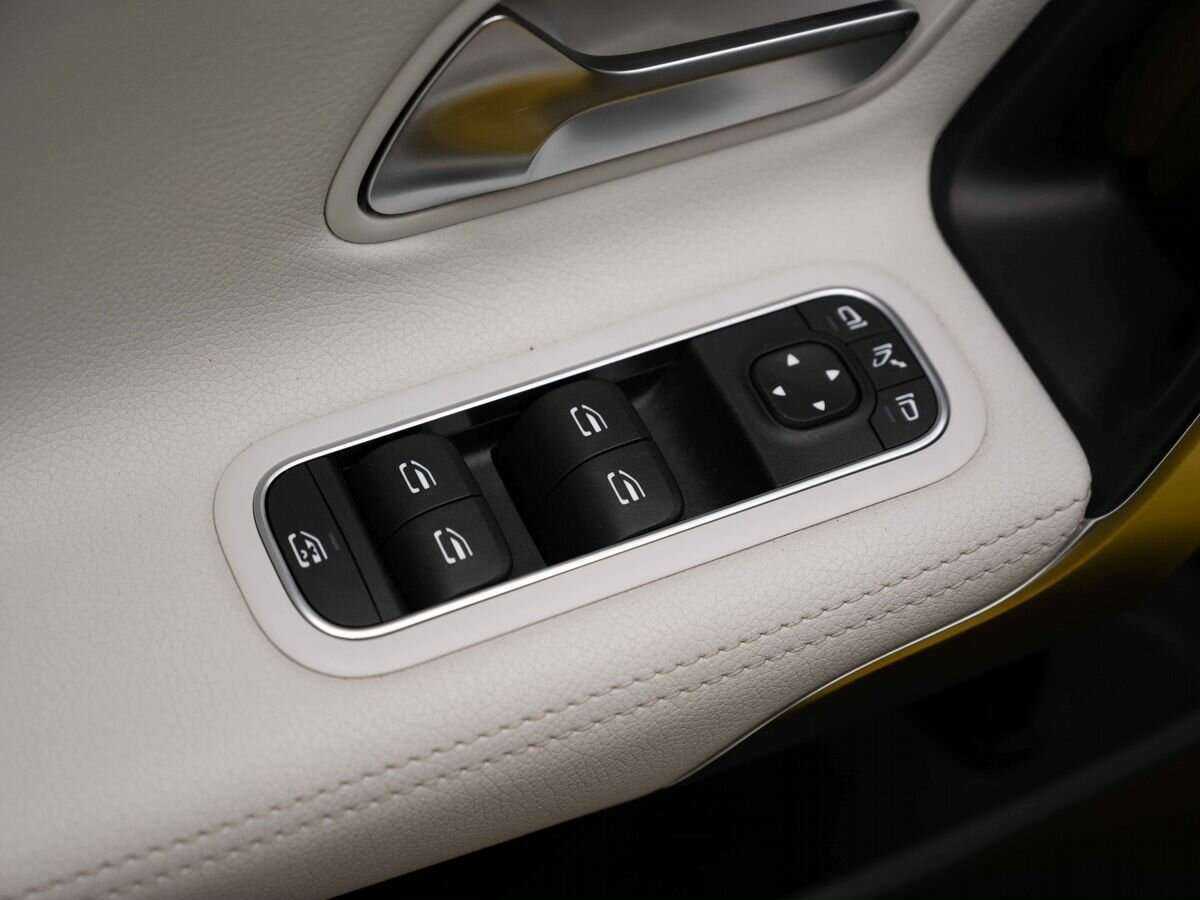 Mercedes-Benz CLA 200, 2020 Фото №18