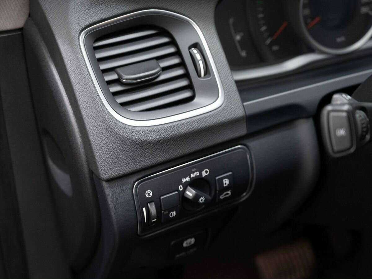 Volvo S60, 2013 Фото №24