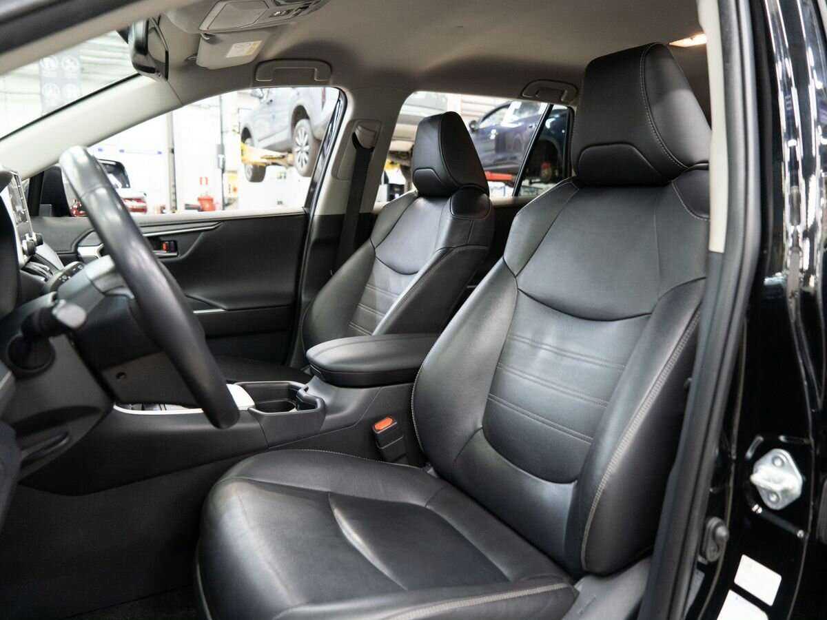Toyota RAV4, 2020 - 91 800 км. | Фото №6