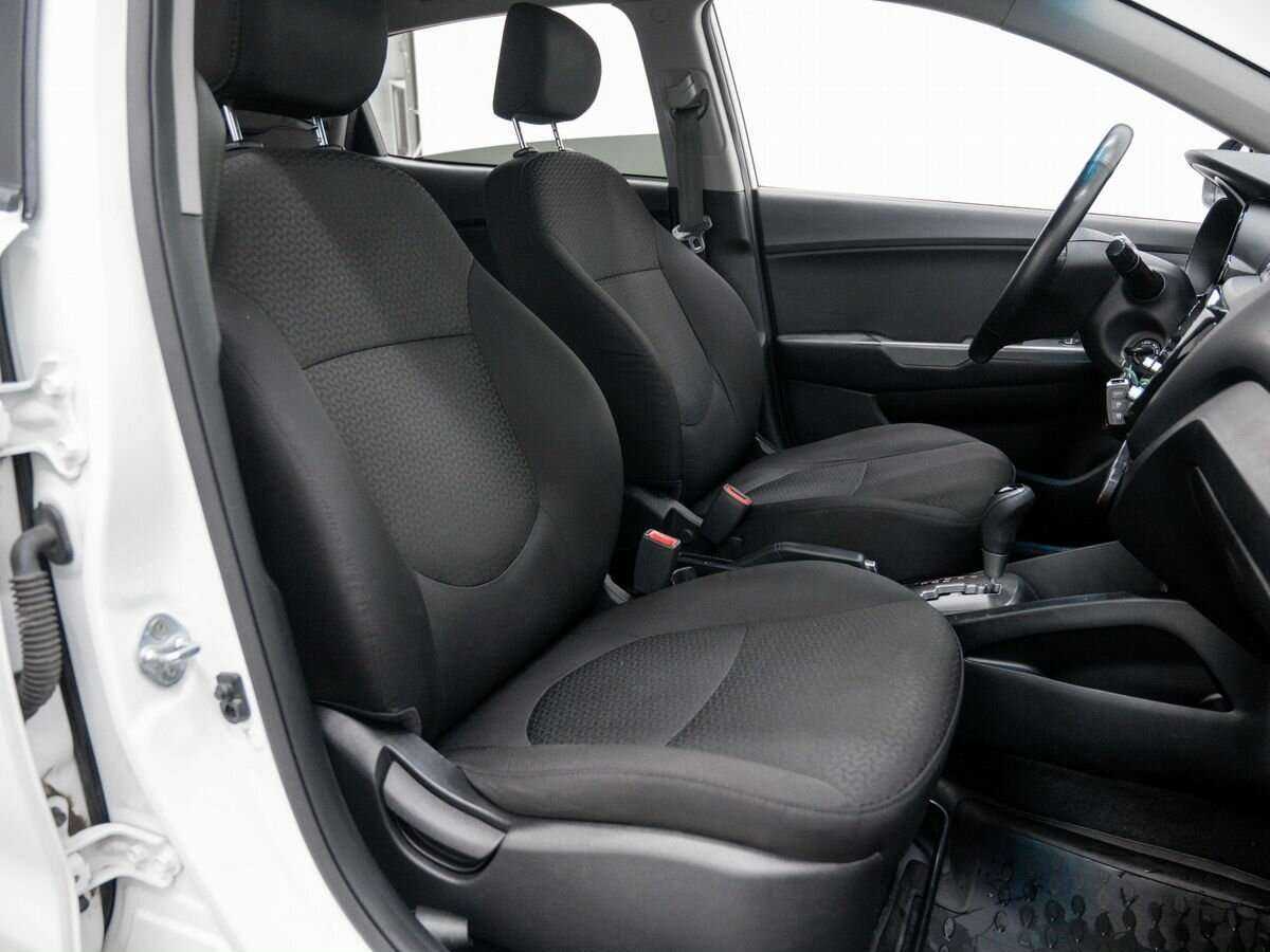 Kia Rio, 2017 Фото №9