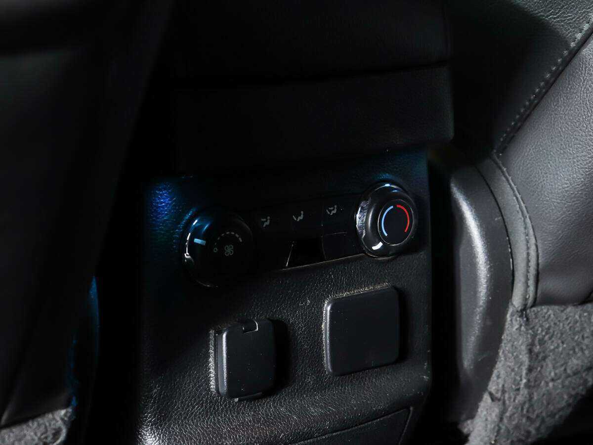 Ford Explorer, 2014 Фото №16