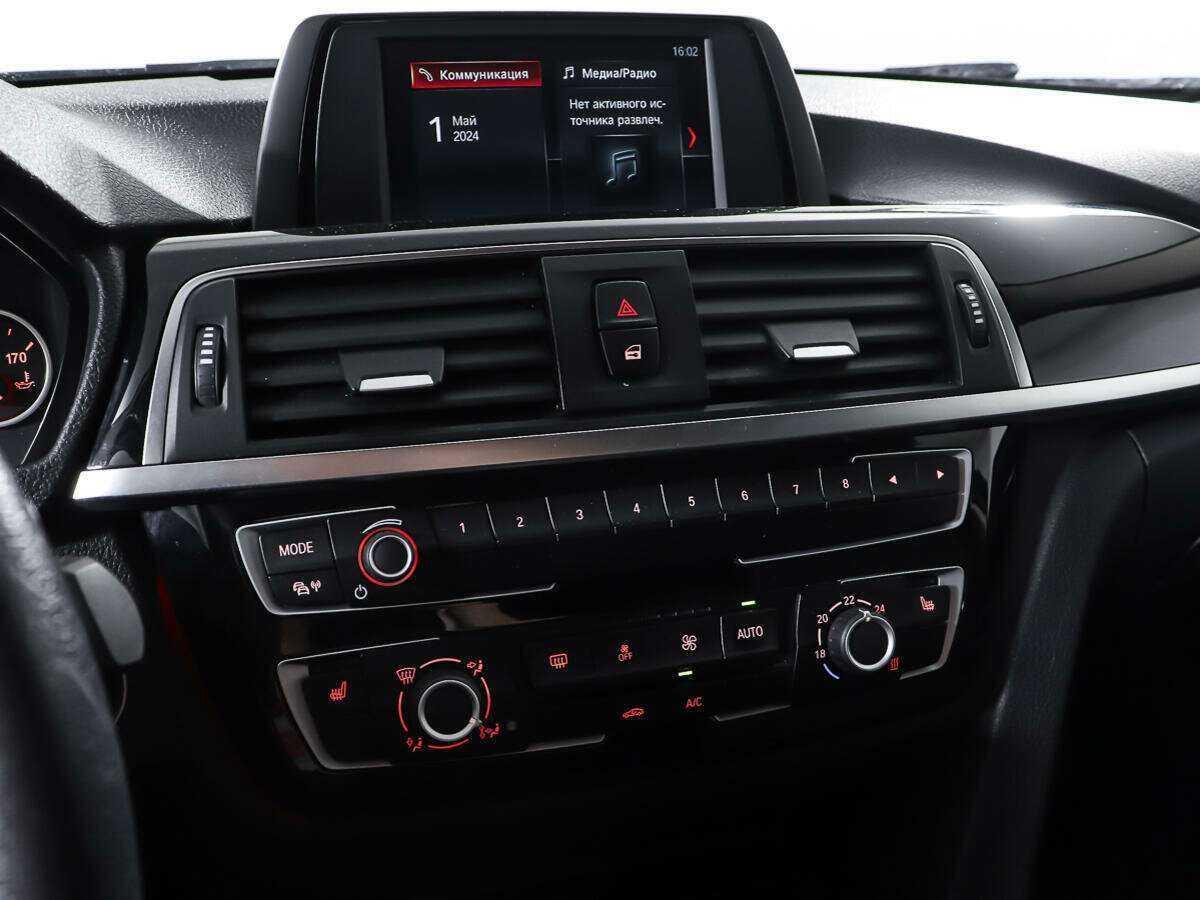 BMW 3 серии 320i xDrive, 2017 Фото №21