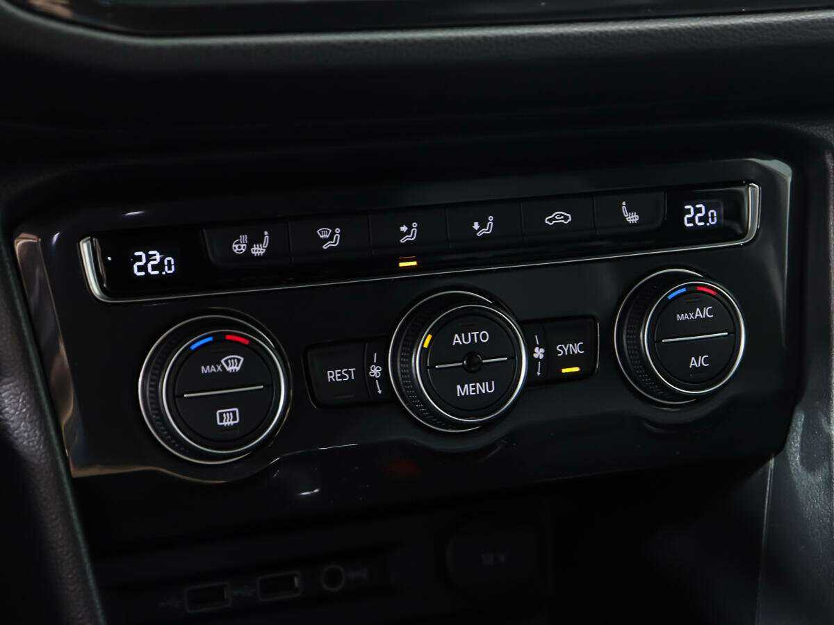 Volkswagen Tiguan, 2018 Фото №21