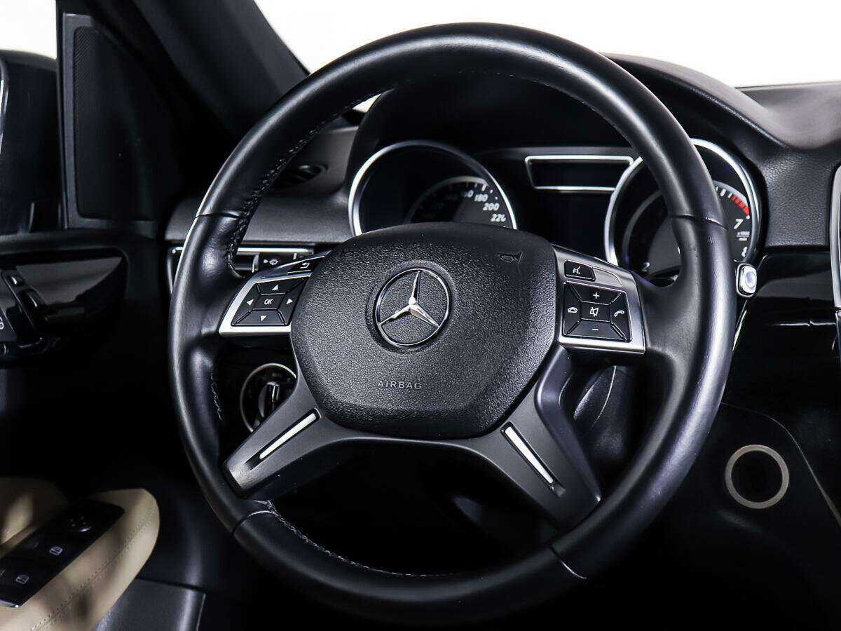 Mercedes-Benz M-Класс 300, 2014 Фото №15