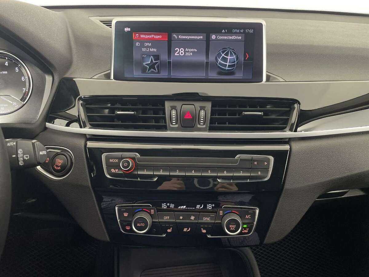 BMW X1 18i sDrive, 2021 Фото №11