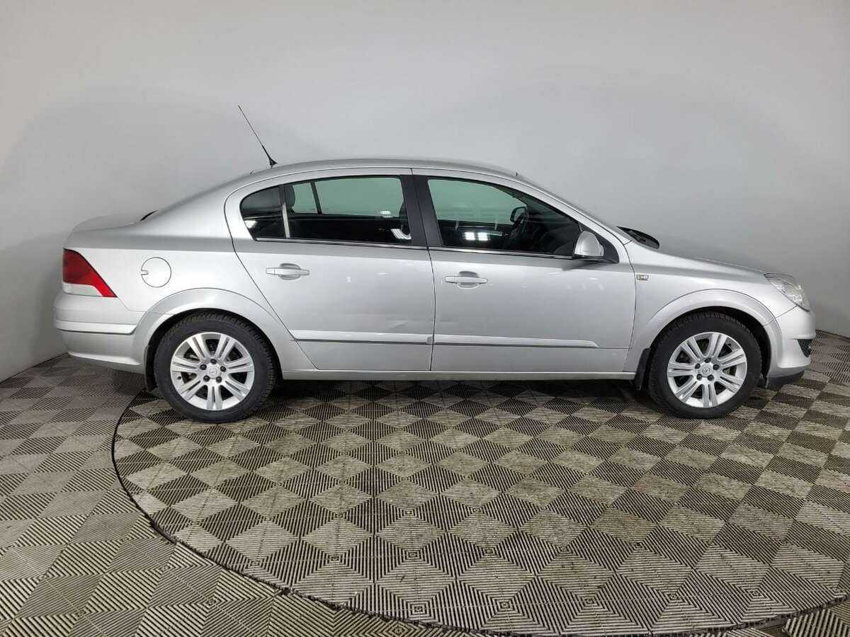 Opel Astra, 2012 - 117 000 км. | Фото №4