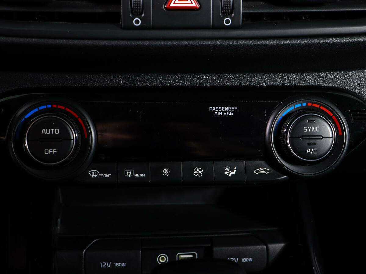 Kia Cerato, 2019 Фото №14