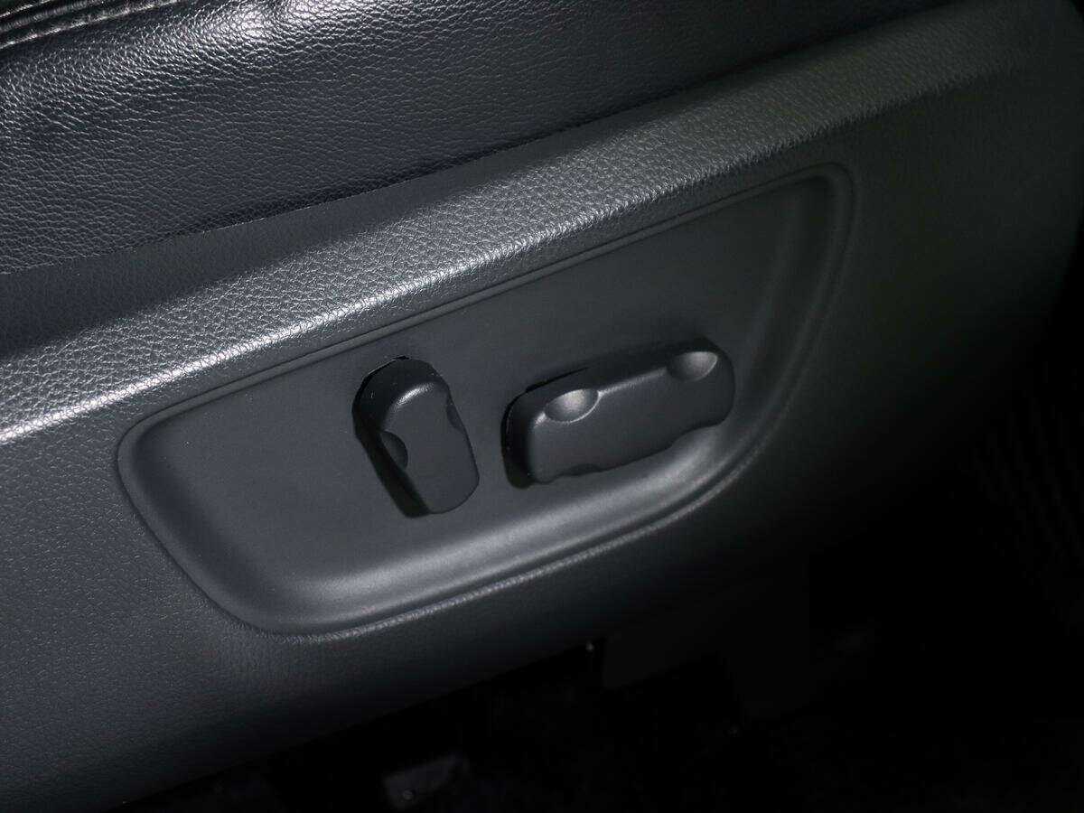 Mitsubishi Pajero Sport, 2018 Фото №15